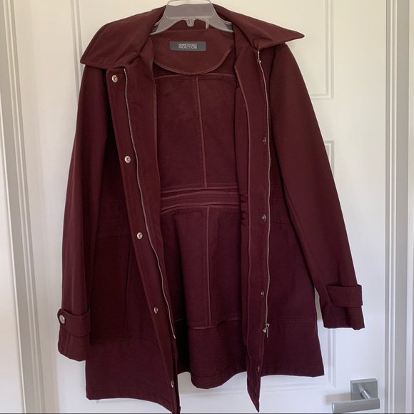 Kenneth Cole Reaction - Burgundy Hooded Rain Coat with Zipper and Button detail - Picture 3 of 15